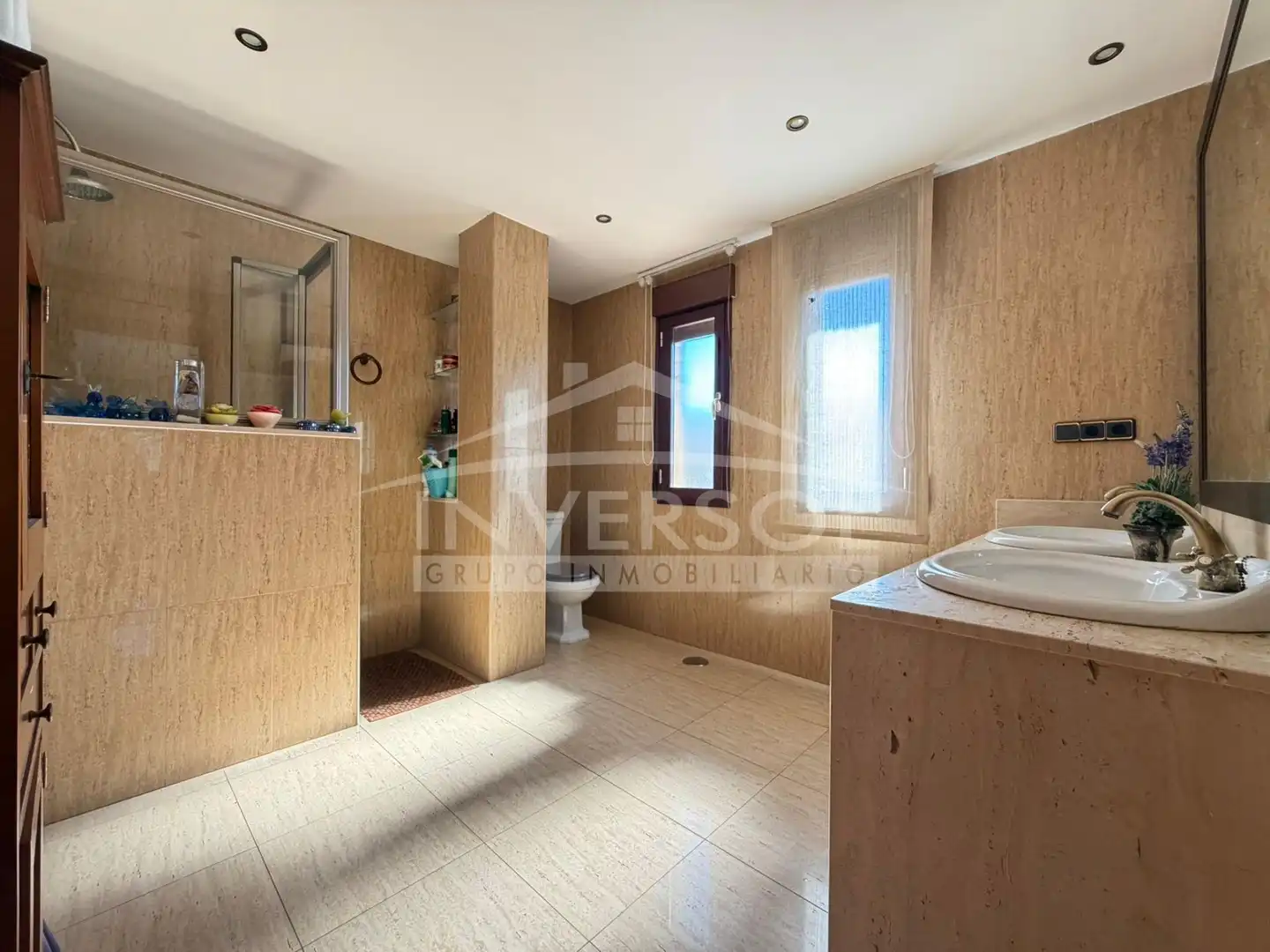 Baño de Casa o chalet en venta en Maracena con Aire acondicionado, Calefacción y Jardín privado