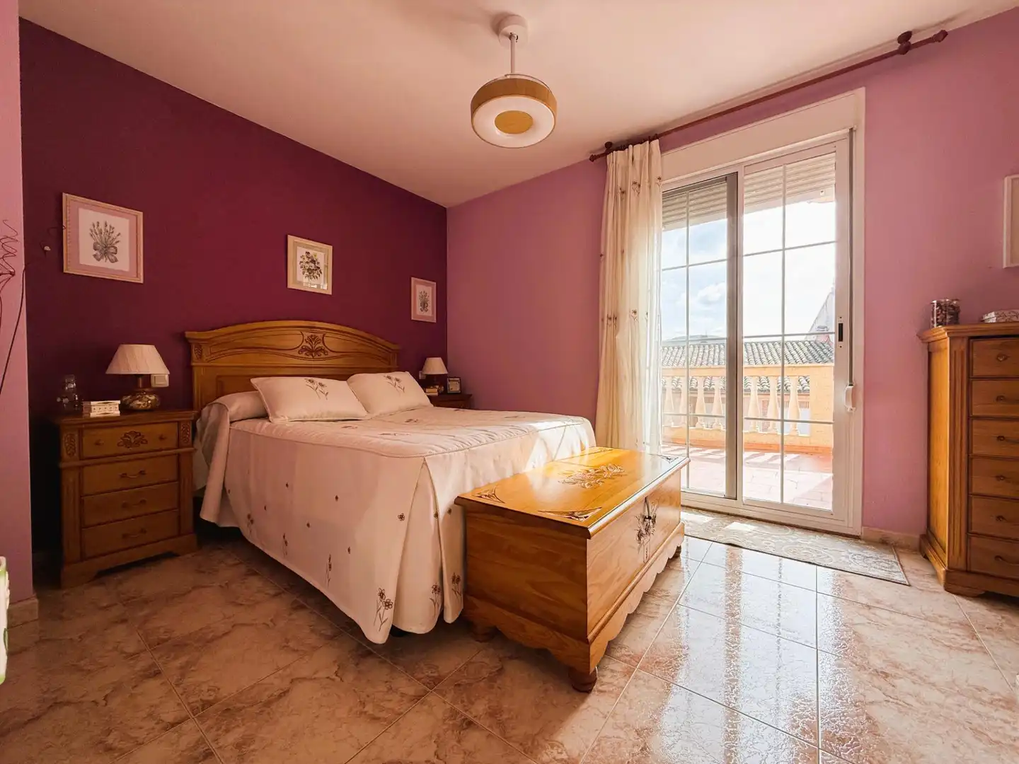 Habitación de Casa adosada en venta en Loeches con Calefacción, Jardín privado y Terraza