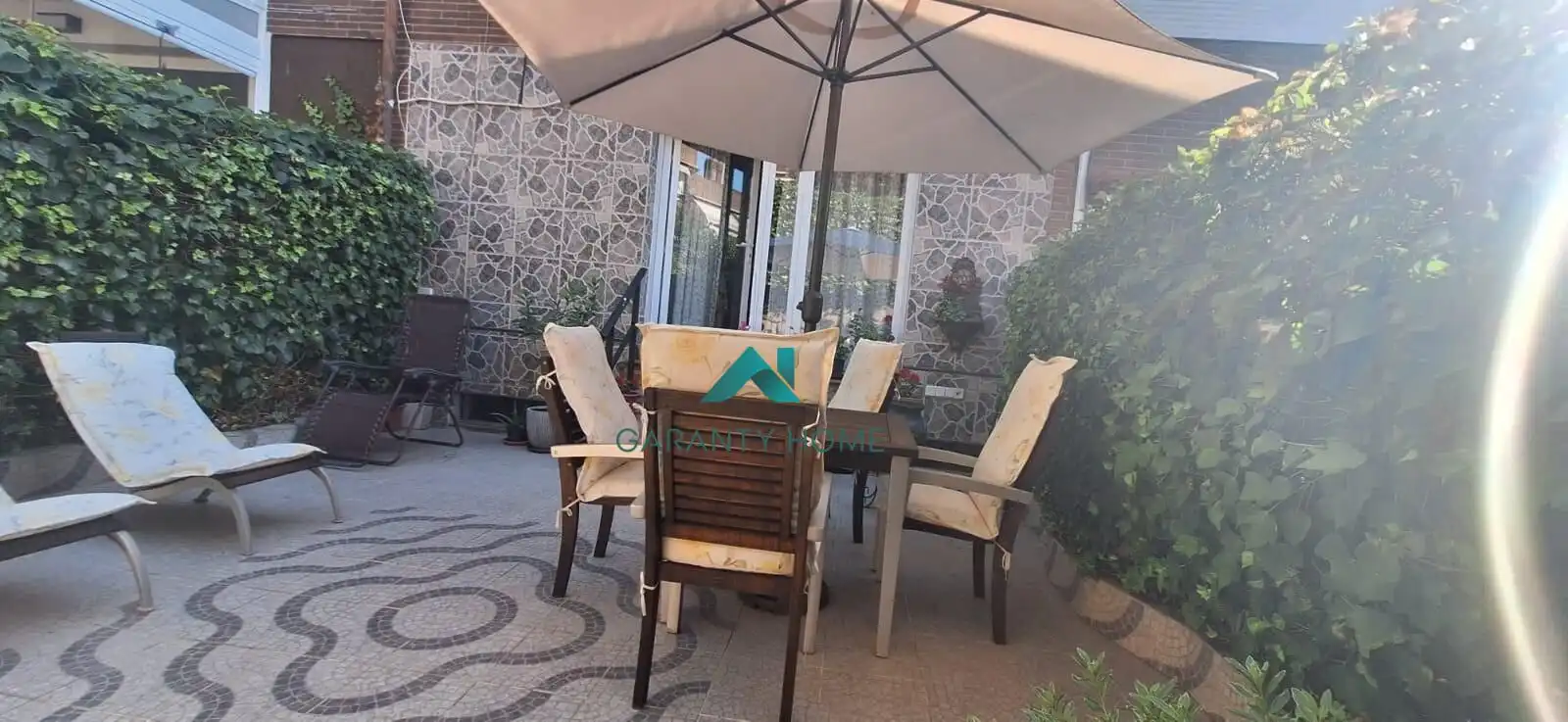 Terrassa de Casa adosada en venda en Las Rozas de Madrid amb Aire condicionat, Calefacció i Jardí privat