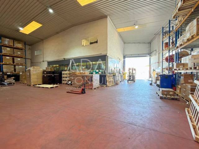 Nave industrial en Venta en Calle Puerto Cruz Verde en Norte - Universidad