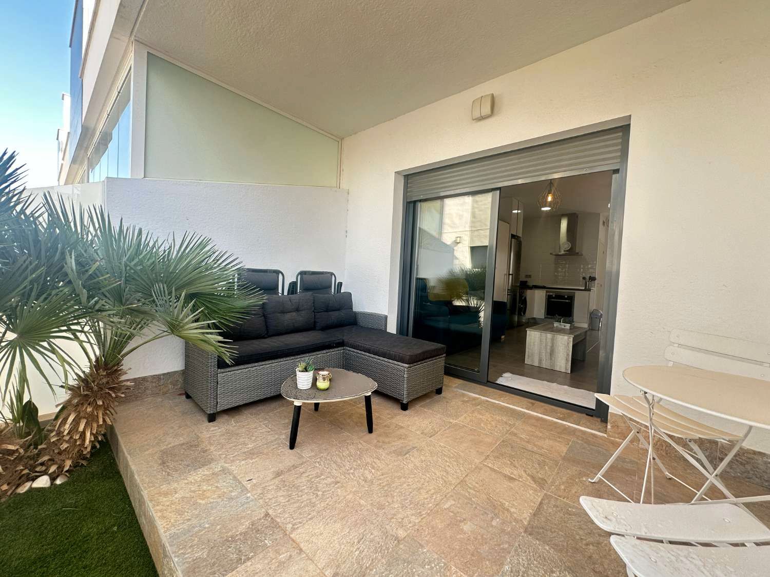 Terraza de Estudio en venta en Pilar de la Horadada con Aire acondicionado, Piscina y Amueblado