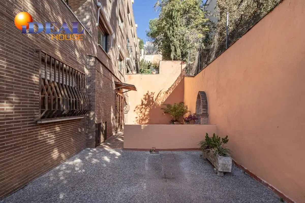 Flat for sale in San Matías - Realejo