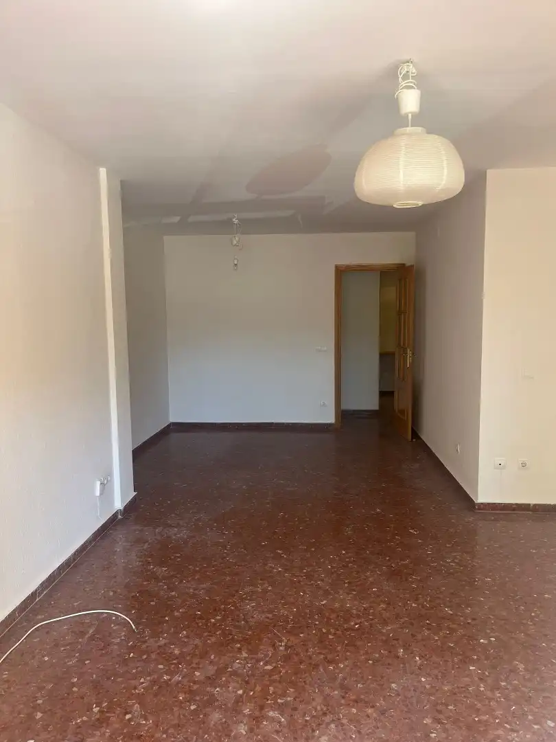 Wohnung zum Verkauf in Málaga mit Klimaanlage und Terrasse