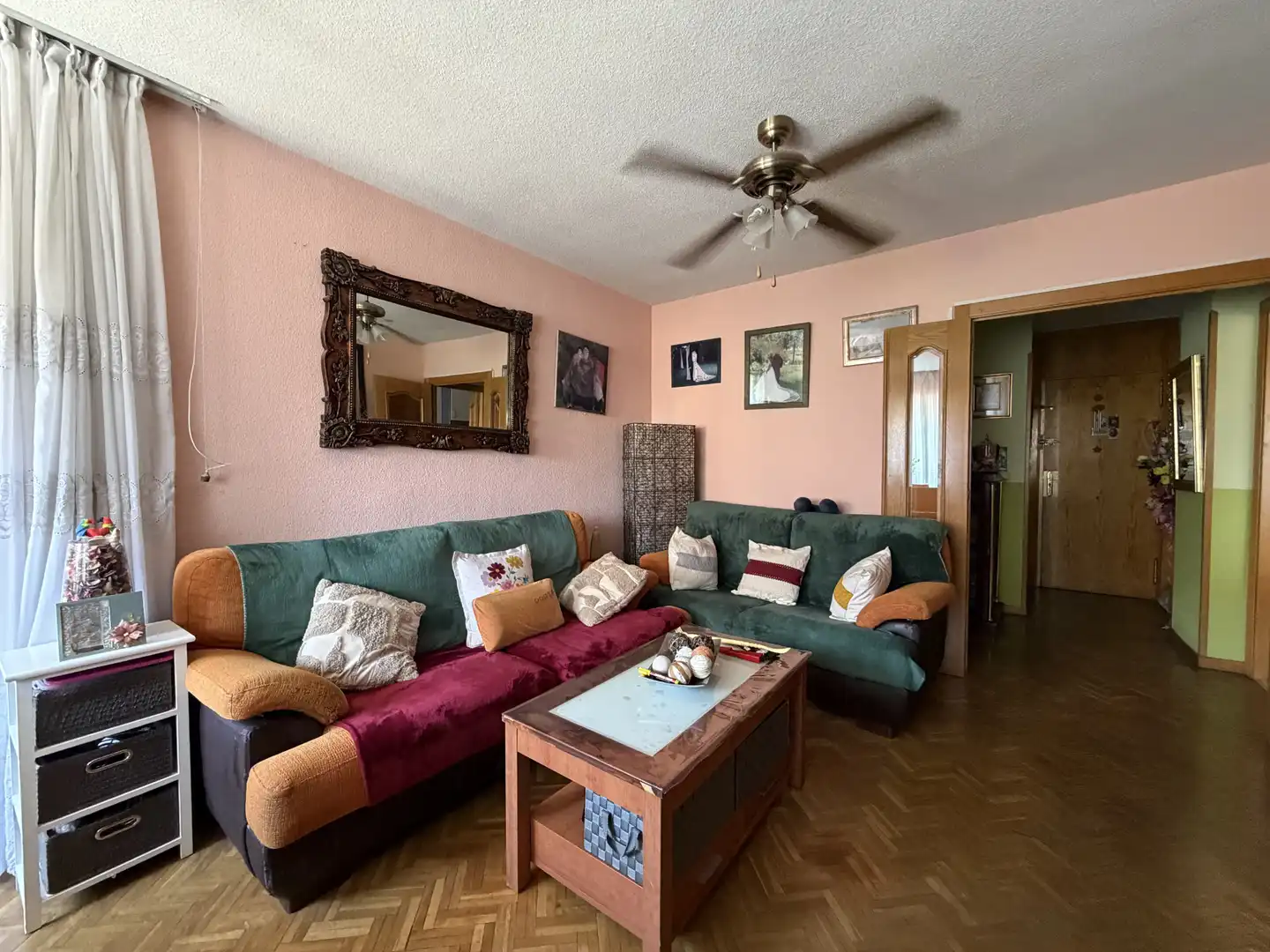 Sala d'estar de Pis en venda en Tres Cantos amb Calefacció, Parquet i Terrassa