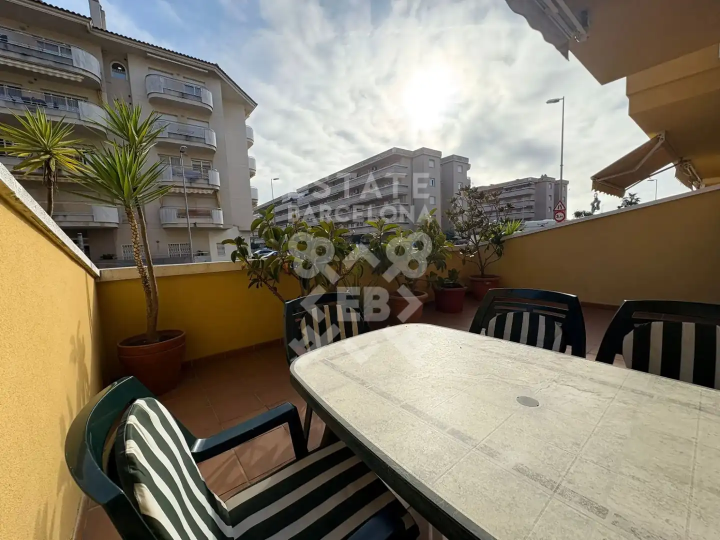 Terrasse von Erdgeschoss zum Verkauf in Blanes mit Klimaanlage, Heizung und Möbliert