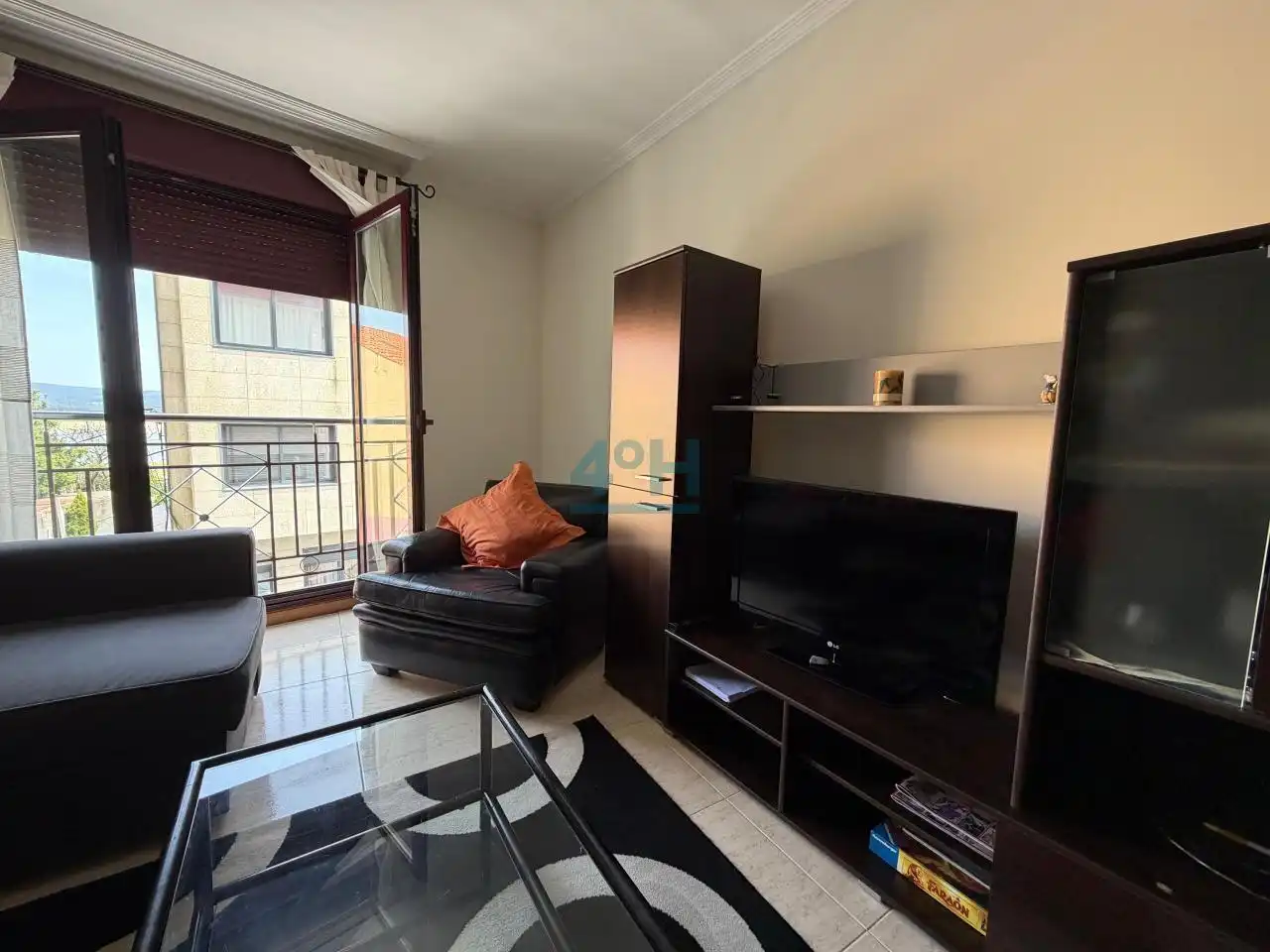 Sala de estar de Apartamento en venta en O Grove   con Calefacción, Terraza y Amueblado