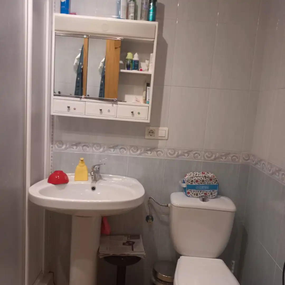 Piso con ascensor en venta en Calle Zagales, imagen 3
