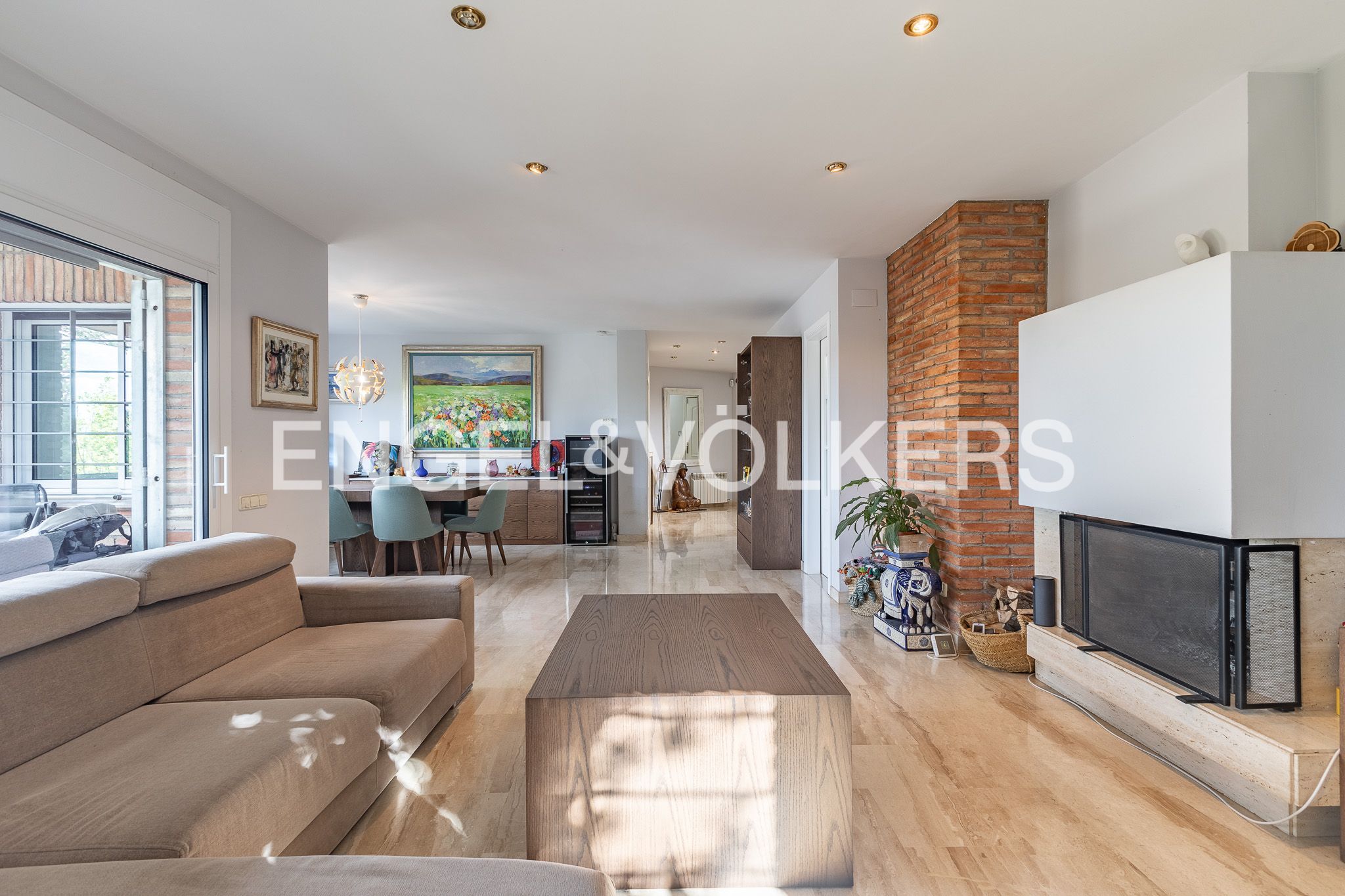 Sala d'estar de Casa o xalet en venda en Sant Cugat del Vallès amb Aire condicionat, Calefacció i Jardí privat