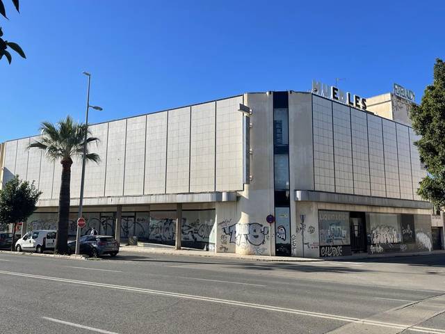 Edificio en Venta en Avenida Juan Carlos I, 63 en Nueva Cartagena