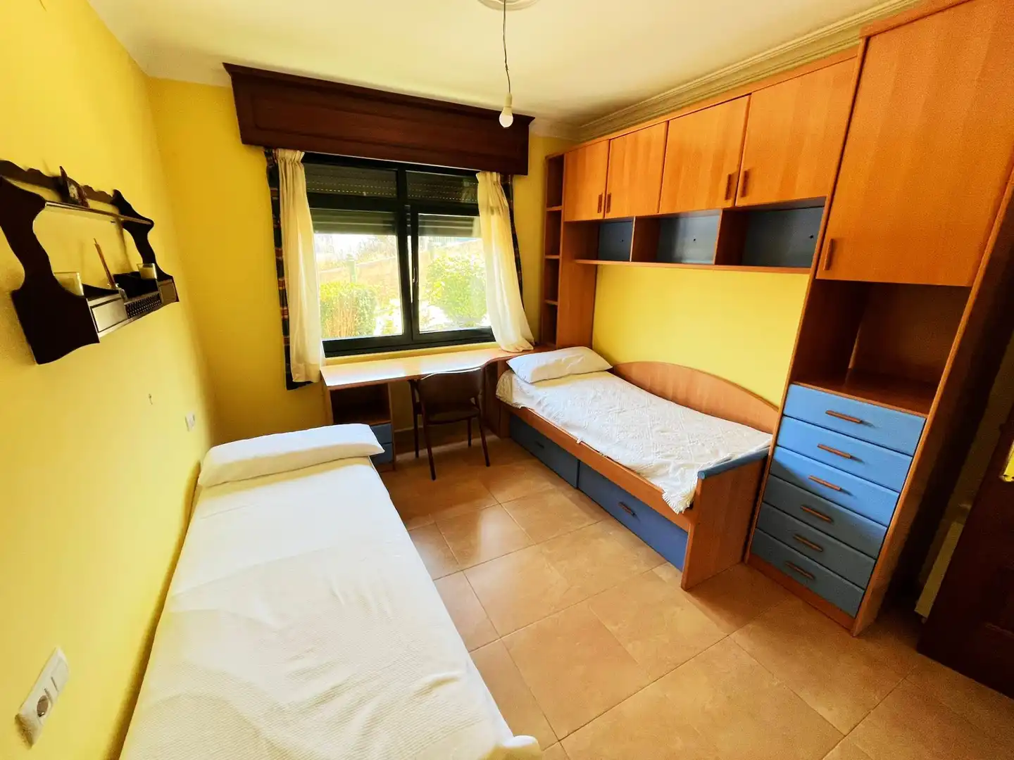 Habitación de Casa o chalet en venta en Valdoviño con Jardín privado, Terraza y Amueblado