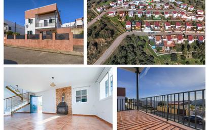 Vista exterior de Casa adosada en venda en El Castillo de las Guardas amb Calefacció i Jardí privat