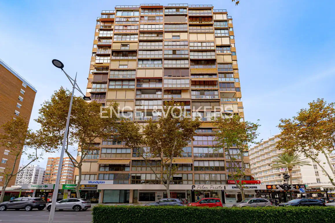 Exterior view of Commercial properties for rent in Benidorm  with Air Conditioner