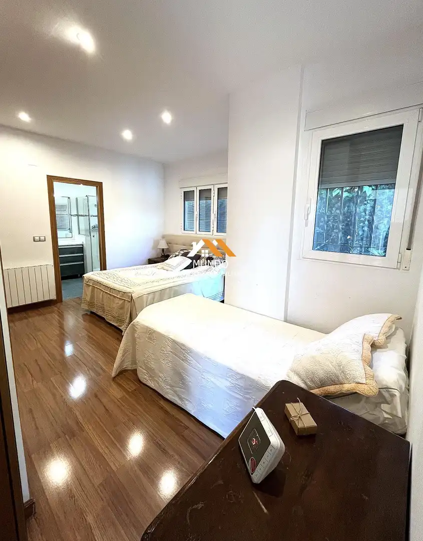 Dormitori de Casa o xalet en venda en Paterna amb Aire condicionat, Calefacció i Jardí privat