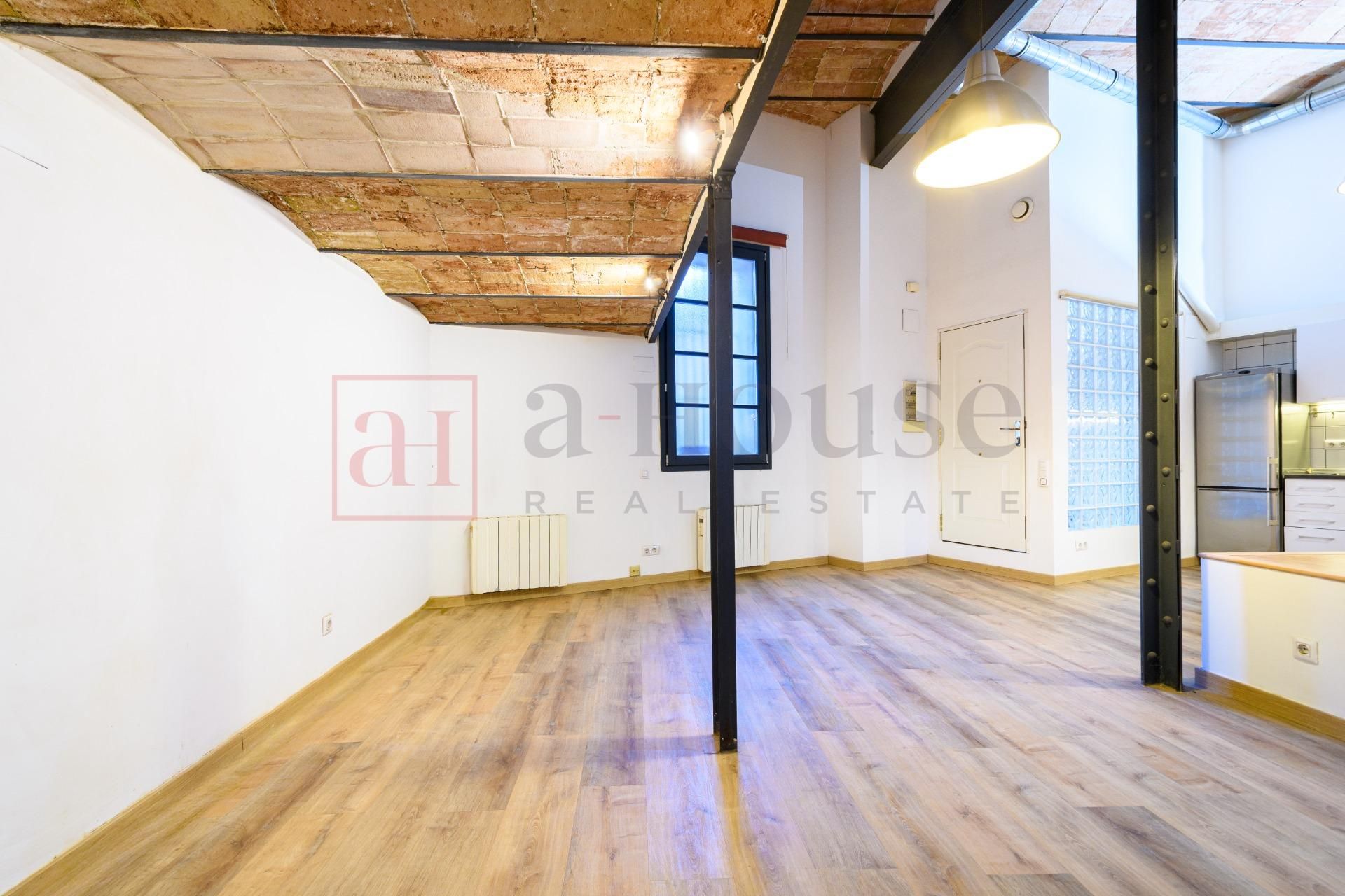 Loft en venda en  Barcelona Capital amb Jardí privat i Alarma