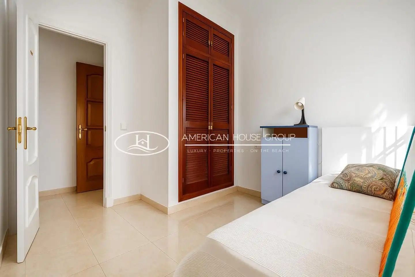 Bedroom of Houses for sale in Chiclana de la Frontera
