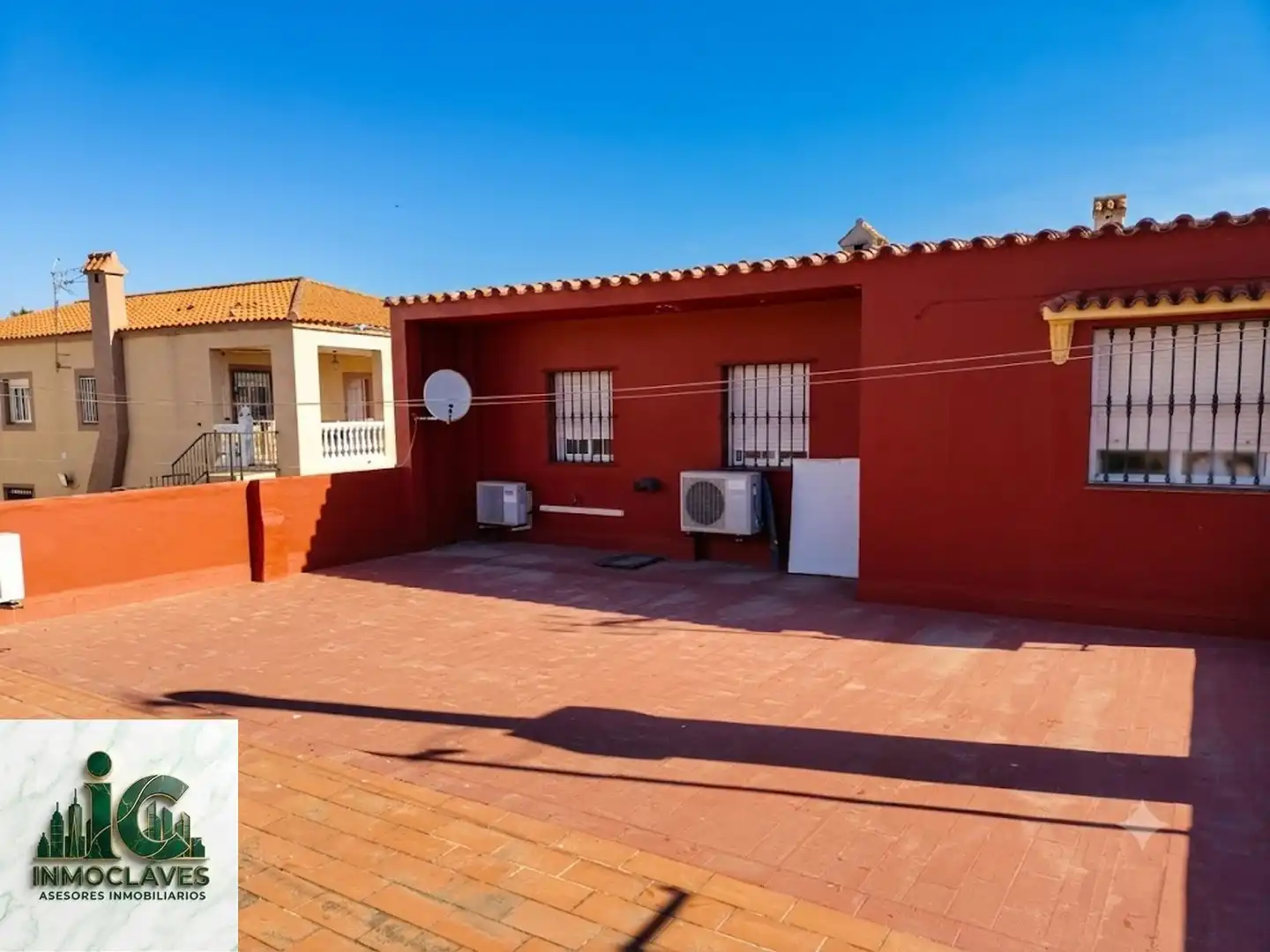 Exterior view of Detached homes for sale in Algeciras  with Private garden and Terrace