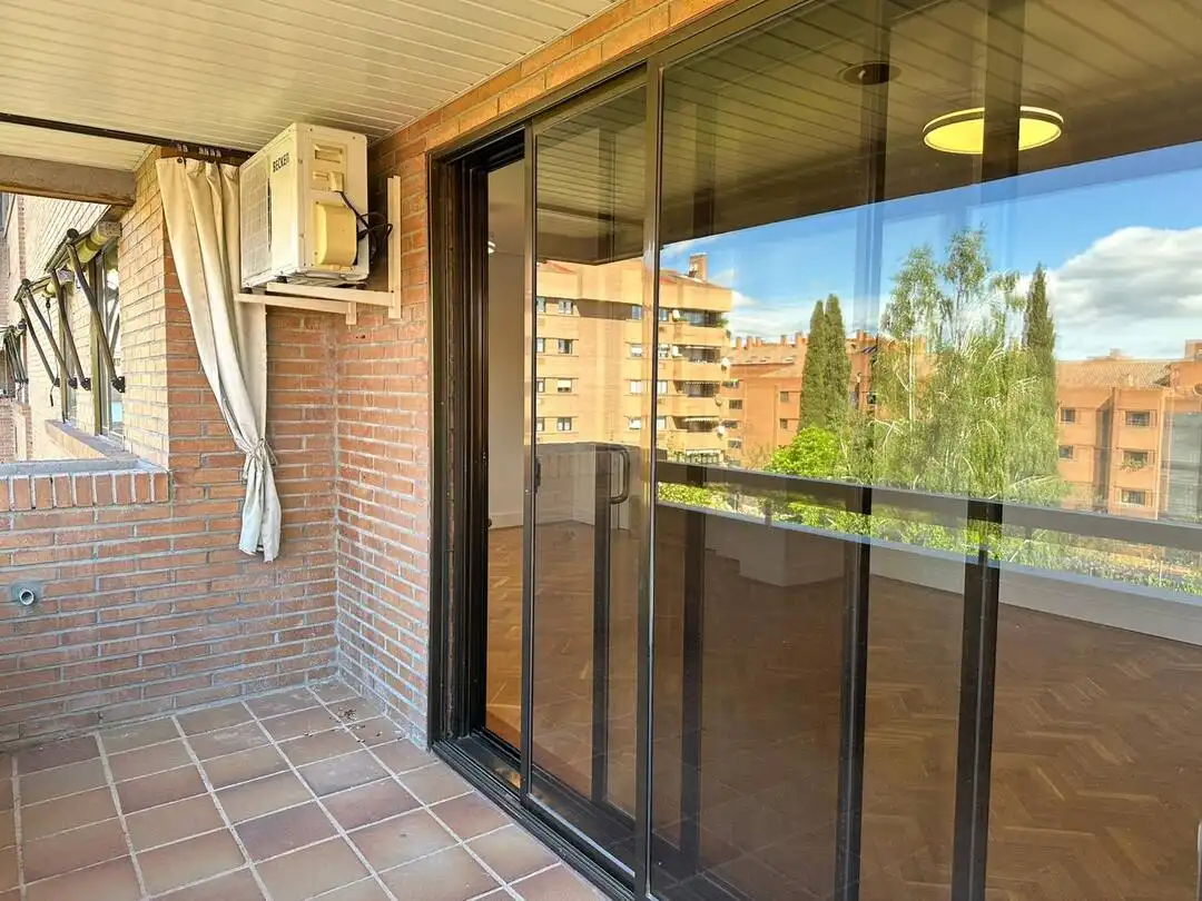 Terrasse von Wohnung zum Verkauf in Toledo mit Klimaanlage, Heizung und Privatgarten