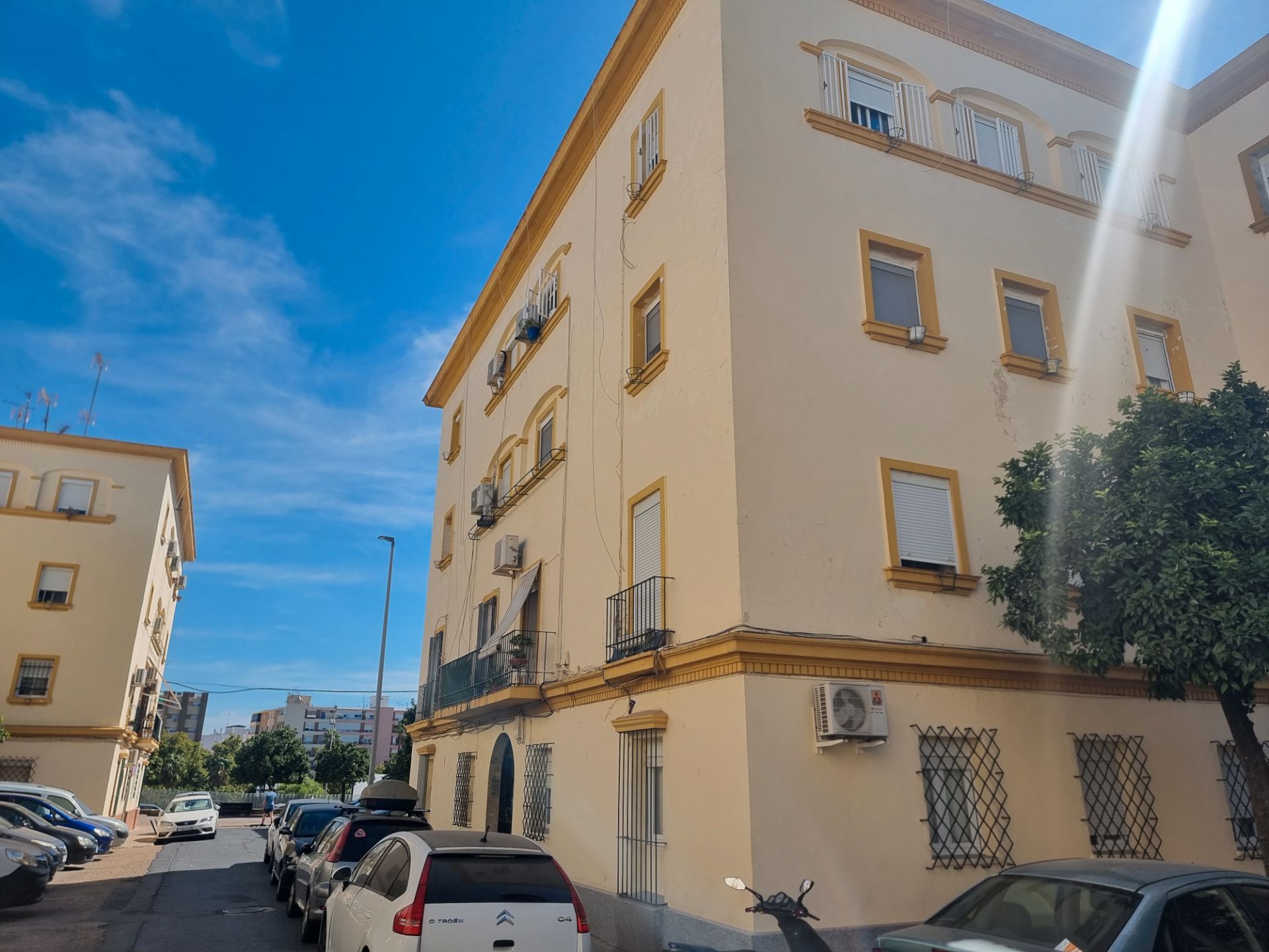 Vista exterior de Pis en venda en  Huelva Capital amb Aire condicionat