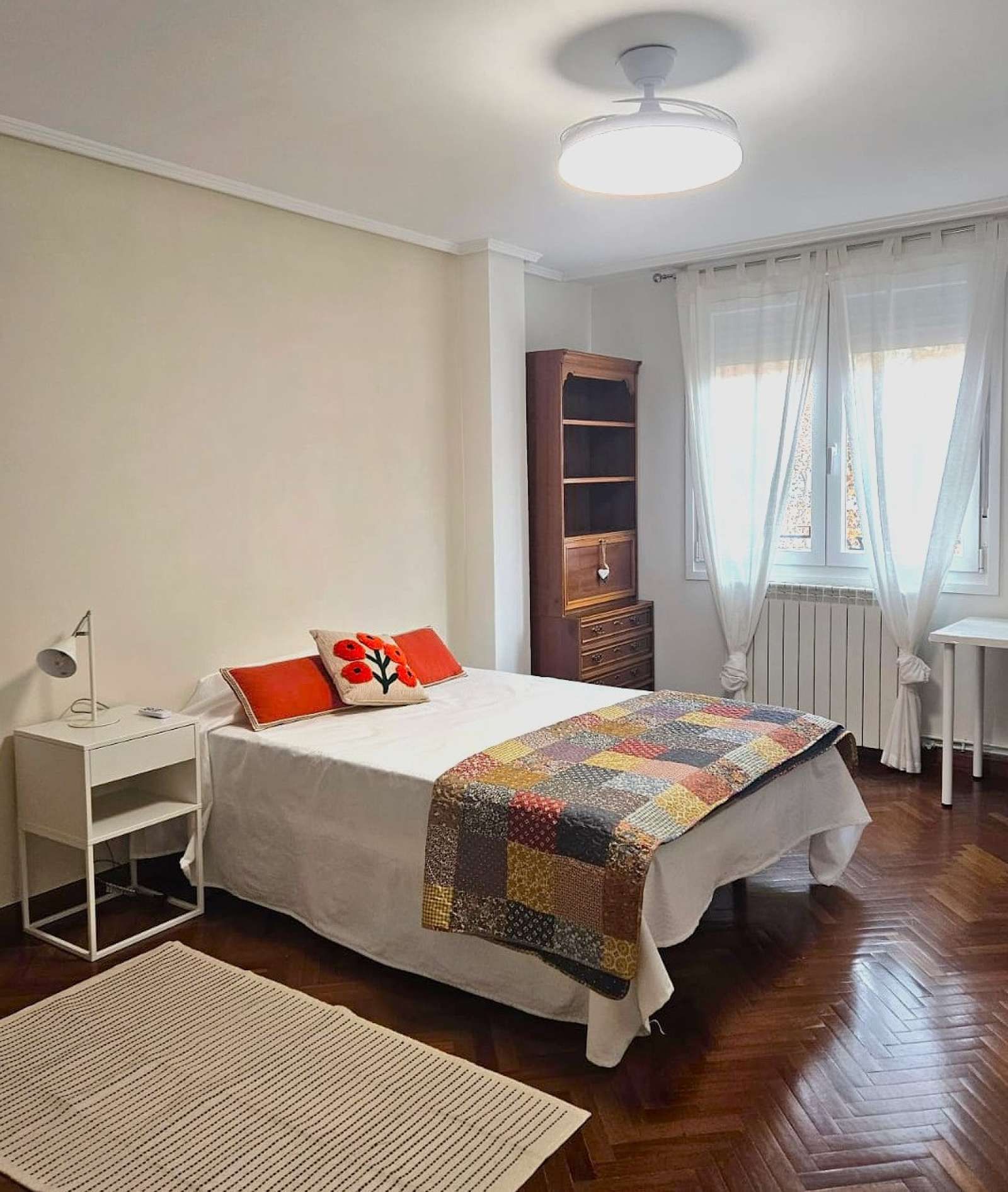 Habitación de Piso para compartir en  Zaragoza Capital con Aire acondicionado, Calefacción y Terraza