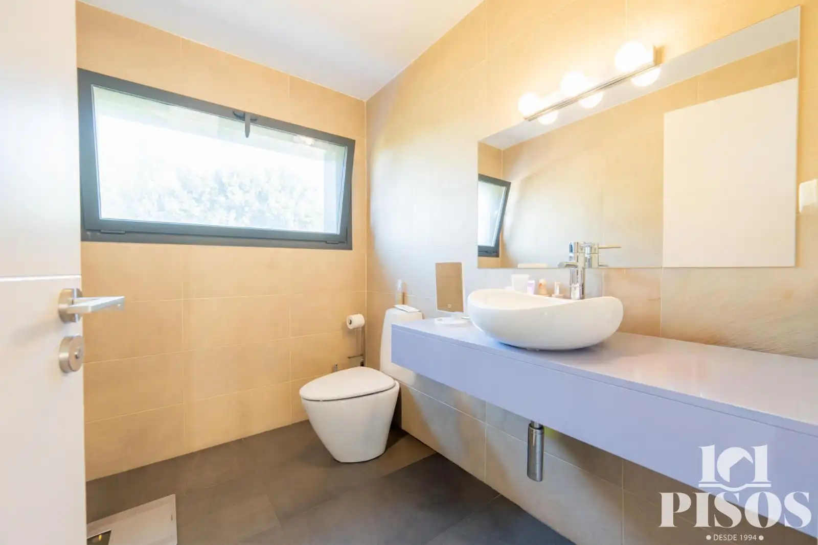 Bathroom of Houses for sale in Sant Cugat del Vallès  with Air Conditioner, Storage room and Swimming Pool