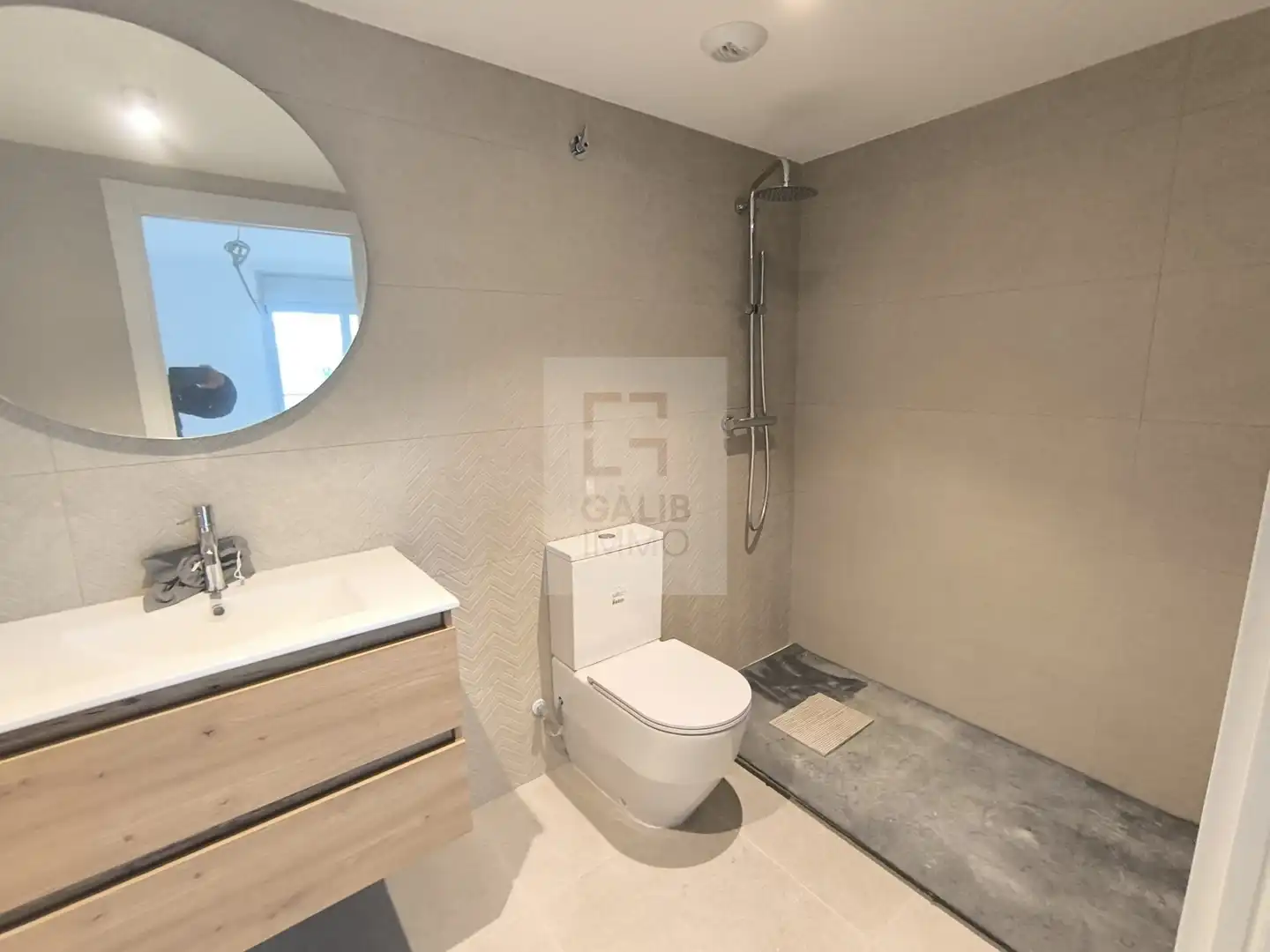Badezimmer von Erdgeschoss zum Verkauf in Figueres mit Klimaanlage, Heizung und Terrasse