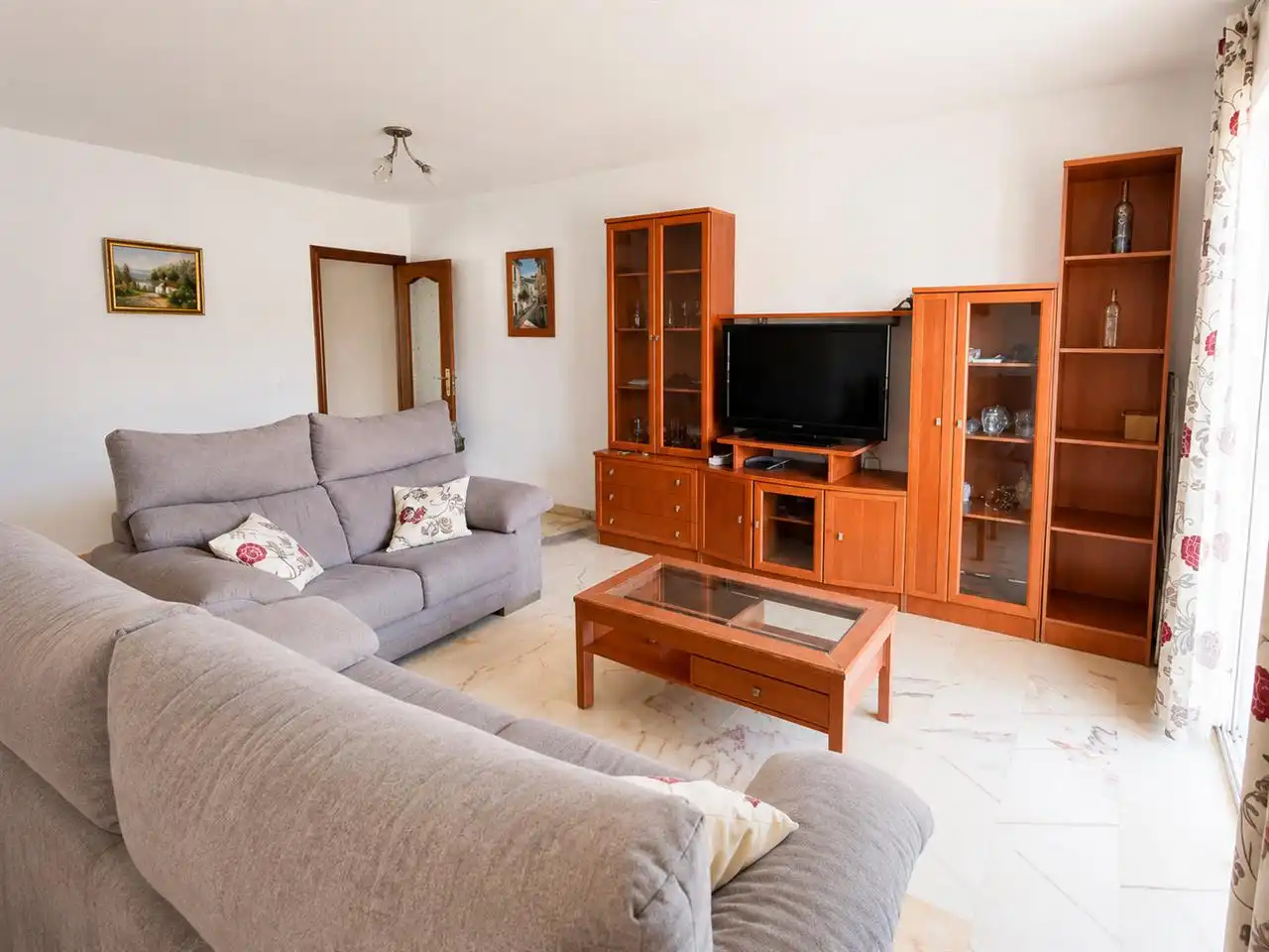Flat with pool for sale in Teatinos - Universidad