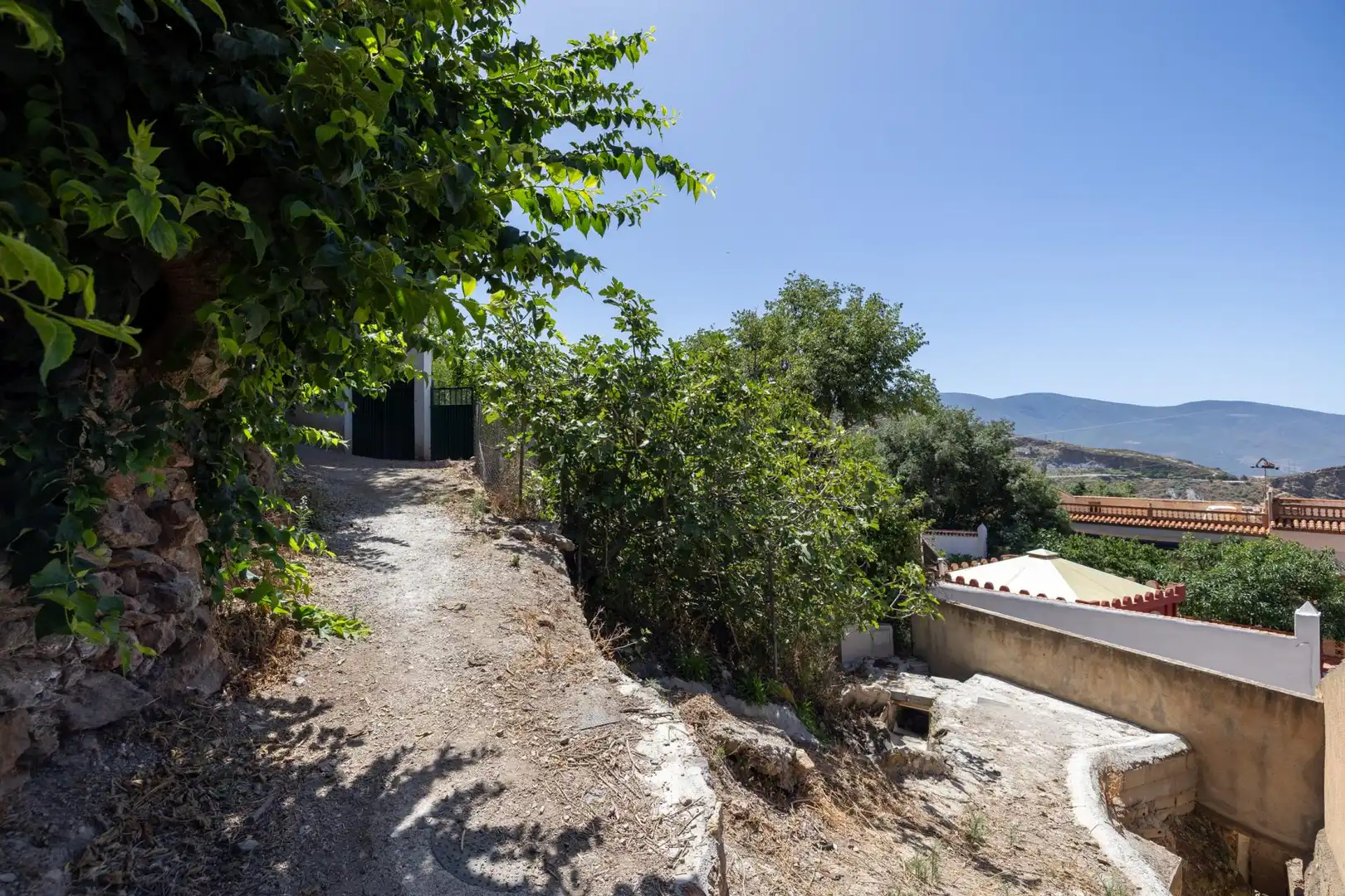 Country house zum Verkauf in Lanjarón mit Privatgarten und Terrasse