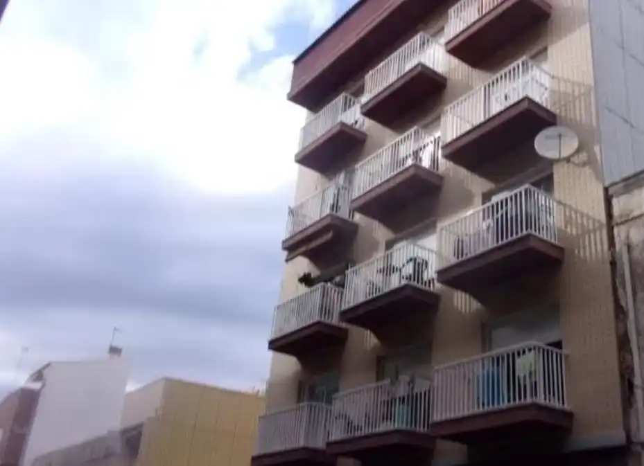 Einzelparkplatz mit Aufzug zum Verkauf in Carrer del Comerç 45, imagen 4