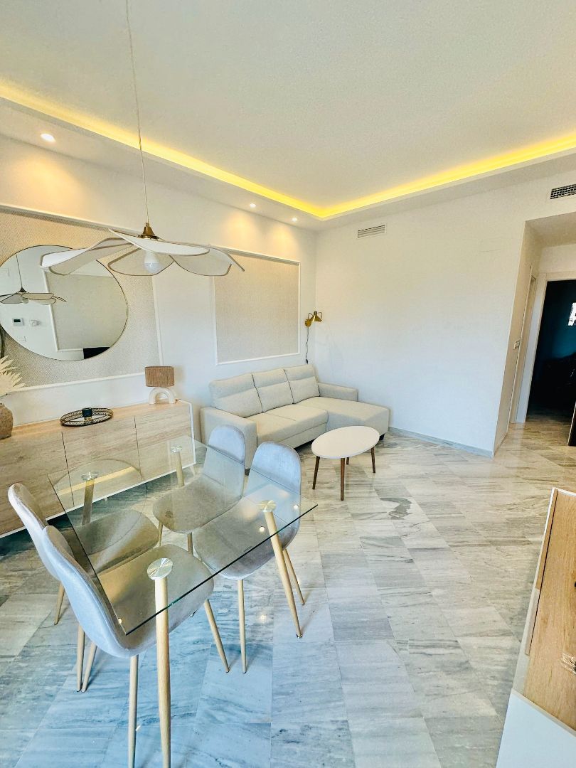 Sala de estar de Piso de alquiler en  Granada Capital con Aire acondicionado, Calefacción y Terraza