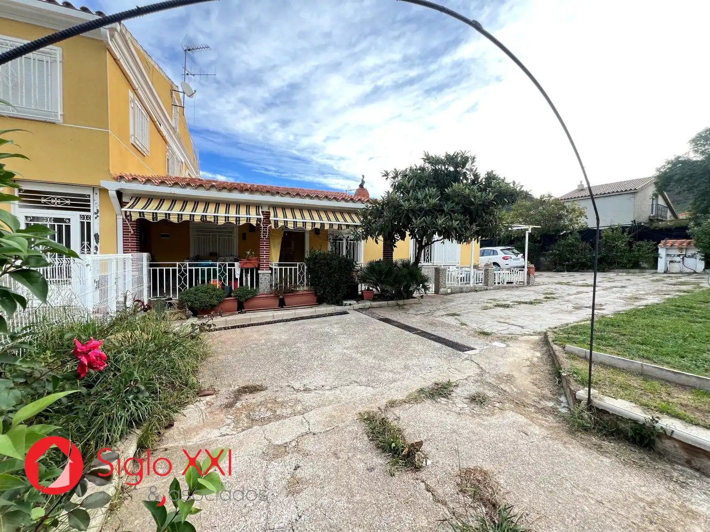 Außenansicht von Haus oder Chalet zum Verkauf in La Pobla de Tornesa mit Klimaanlage, Heizung und Terrasse