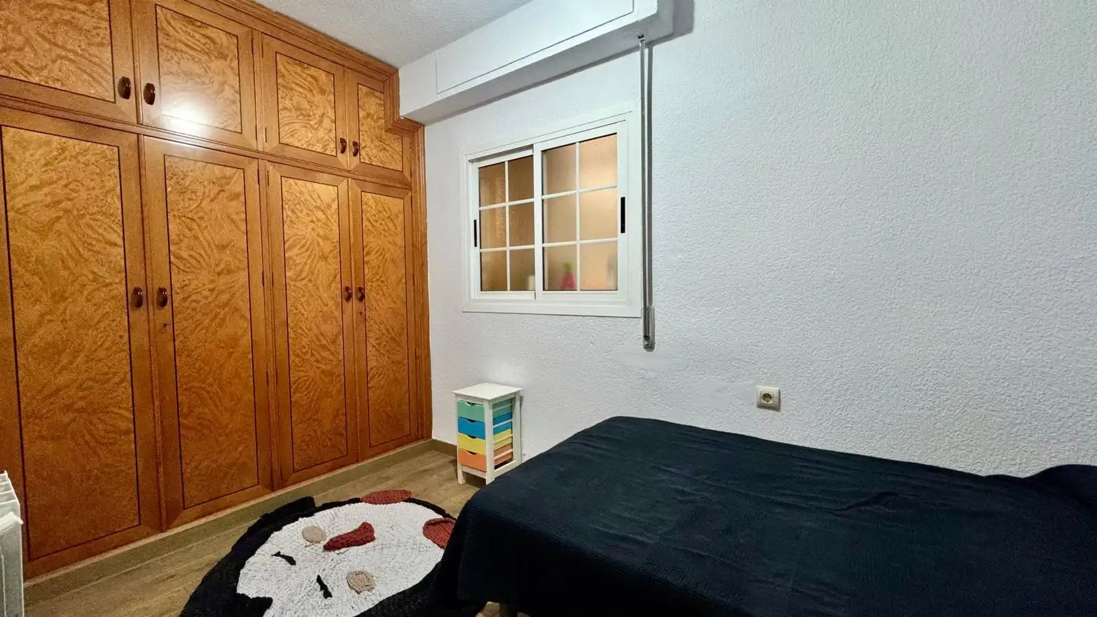Bedroom of Flat for share in Burjassot  with Air Conditioner, Heating and Balcony