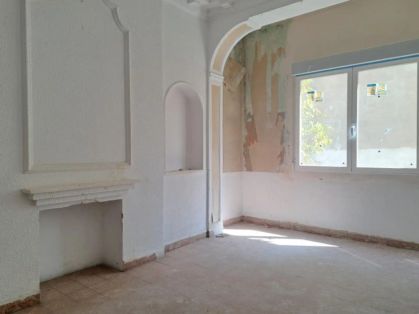 Piso en venta en Requena con Balcón