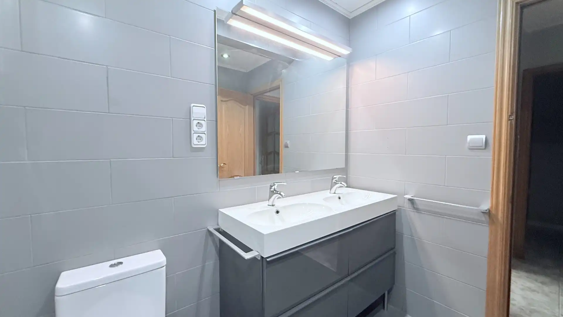 Baño de Piso en venta en Manresa con Aire acondicionado, Calefacción y Terraza