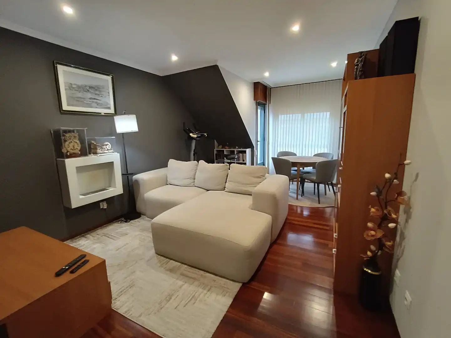 Wohnzimmer von Dachboden zum Verkauf in Pontevedra Capital  mit Heizung, Parkett und Terrasse