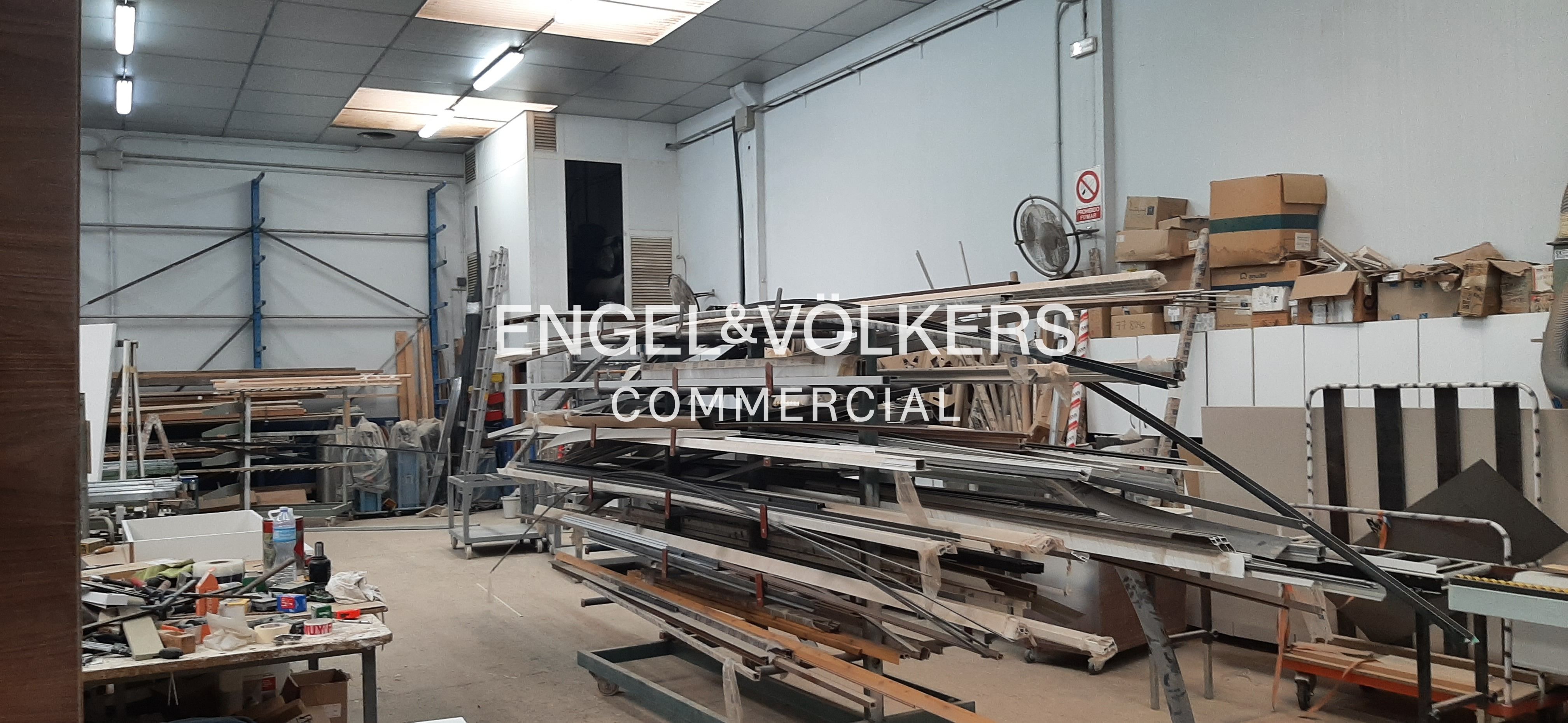 Nave industrial en venta en Sabadell