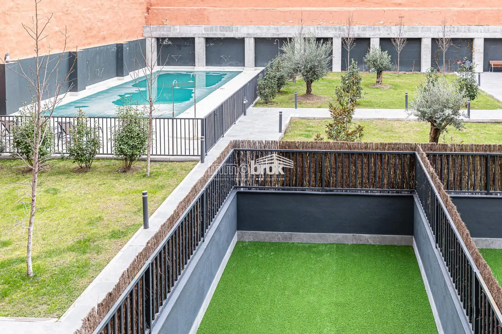 Piscina de Dúplex de alquiler en Madrid con Aire acondicionado, Calefacción y Terraza