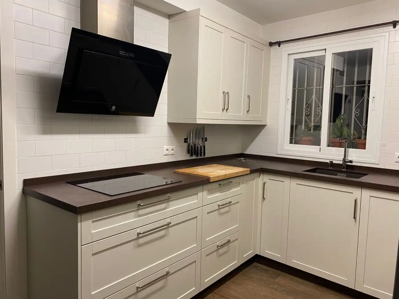Kitchen of Flat for sale in Córdoba  with Air Conditioner, Parquet flooring and Storage room