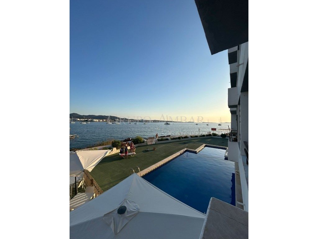Piscina de Apartament en venda en Sant Antoni de Portmany