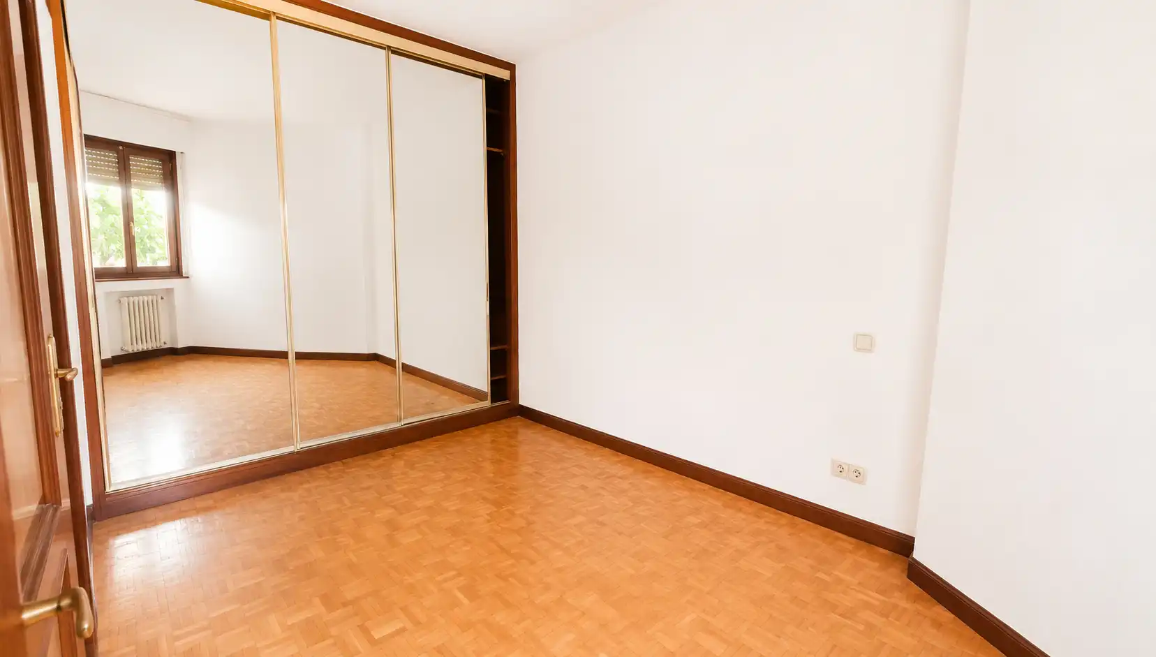 Dormitori de Pis de lloguer en Madrid amb Aire condicionat, Calefacció i Parquet