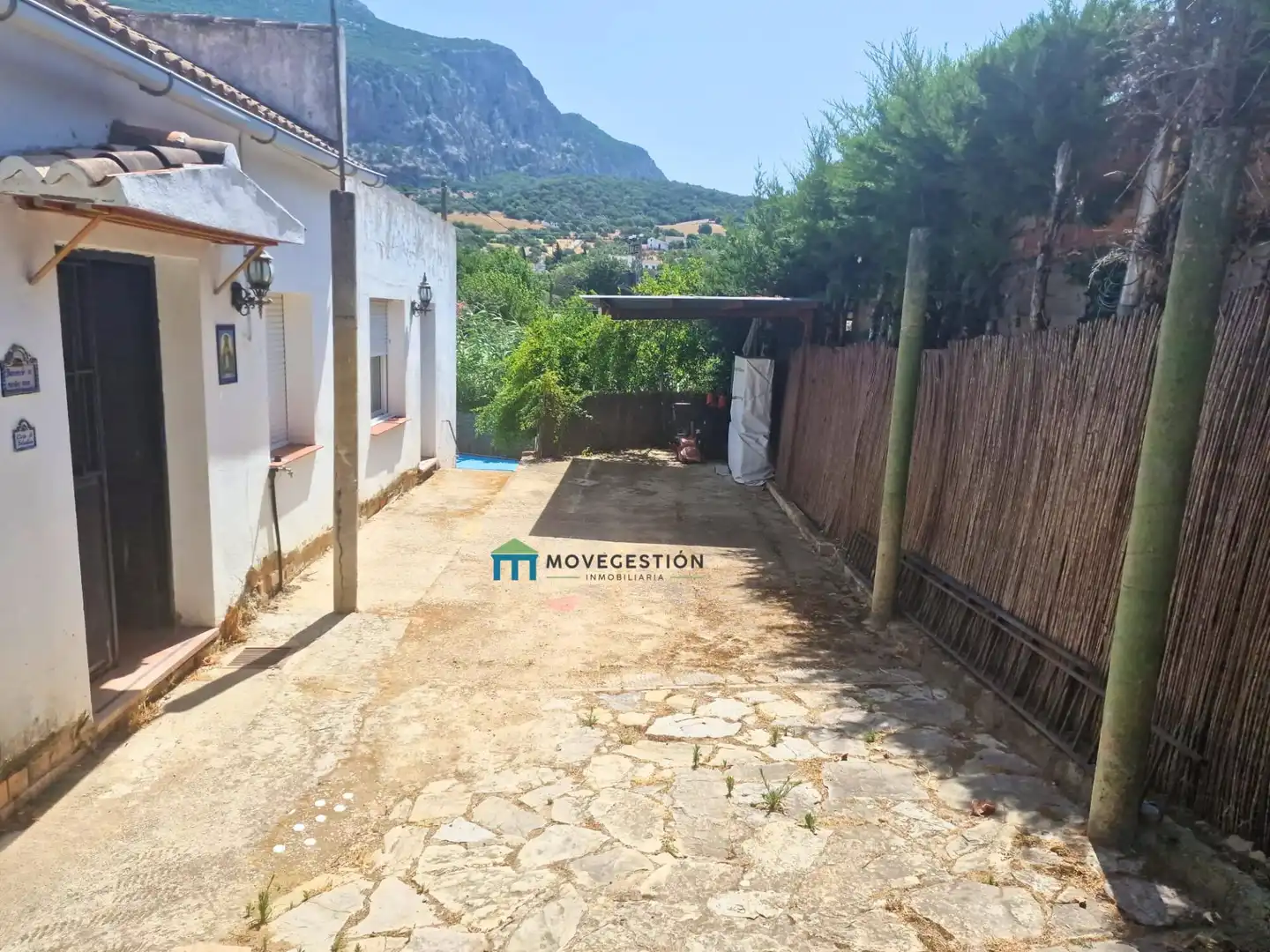 Vista exterior de Casa o chalet en venta en Ubrique con Piscina