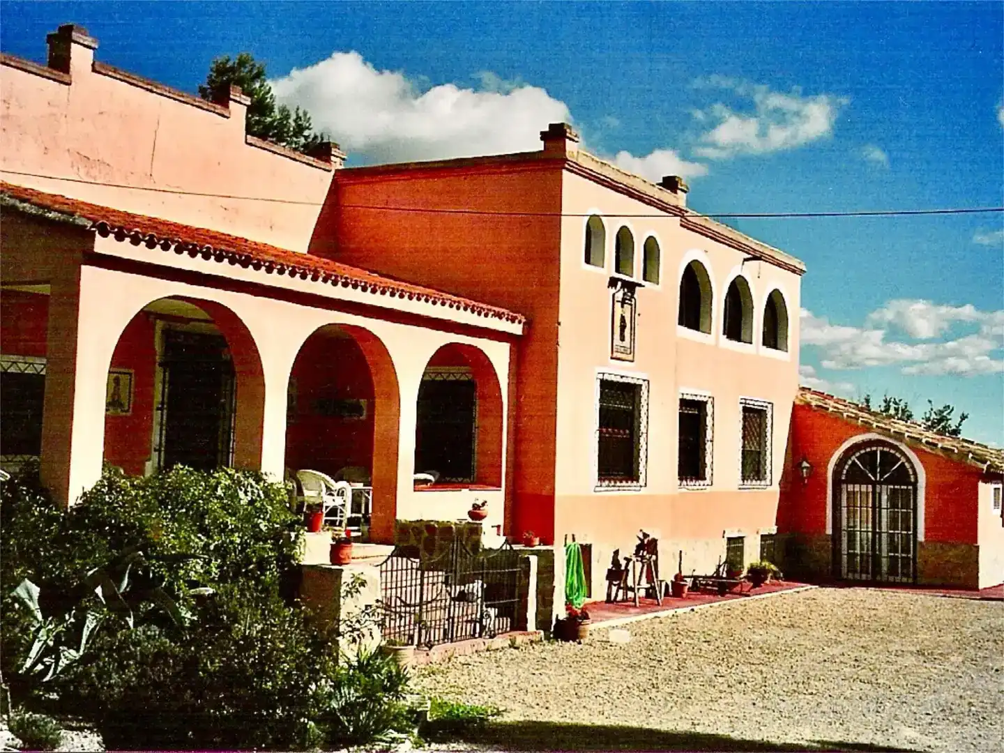 Vista exterior de Finca rústica en venda en Agres amb Jardí privat, Piscina i Moblat