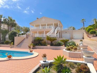 Haus mit Pool zum Verkauf in Almoradí