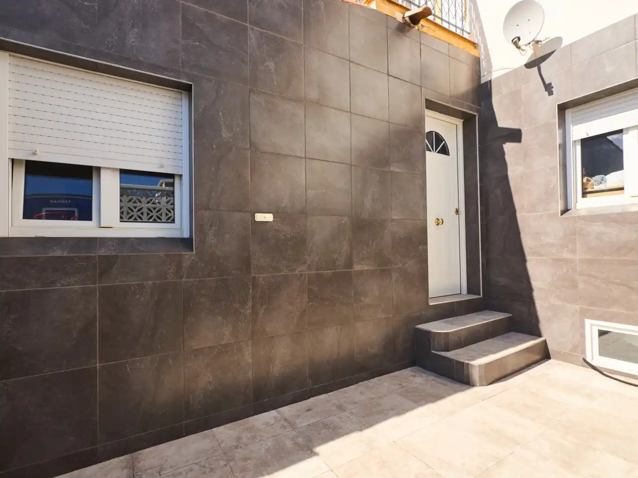 Vista exterior de Casa o xalet en venda en Torrevieja amb Aire condicionat, Calefacció i Terrassa