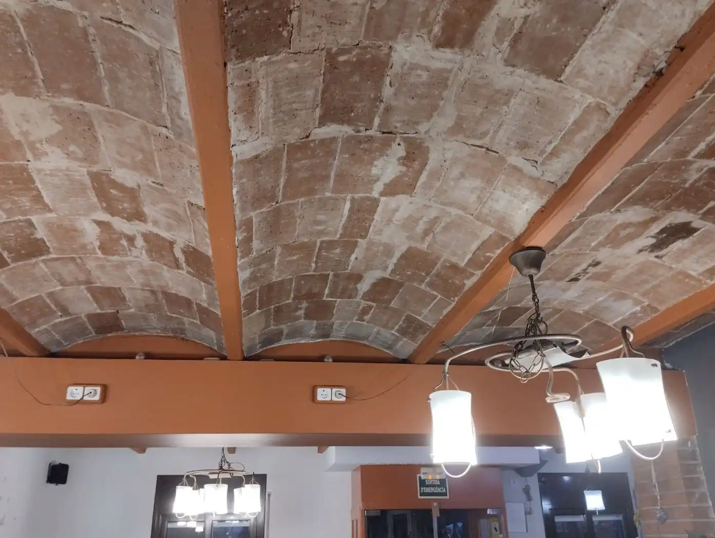 Local en venda en Girona amb Aire condicionat, Calefacció i Moblat
