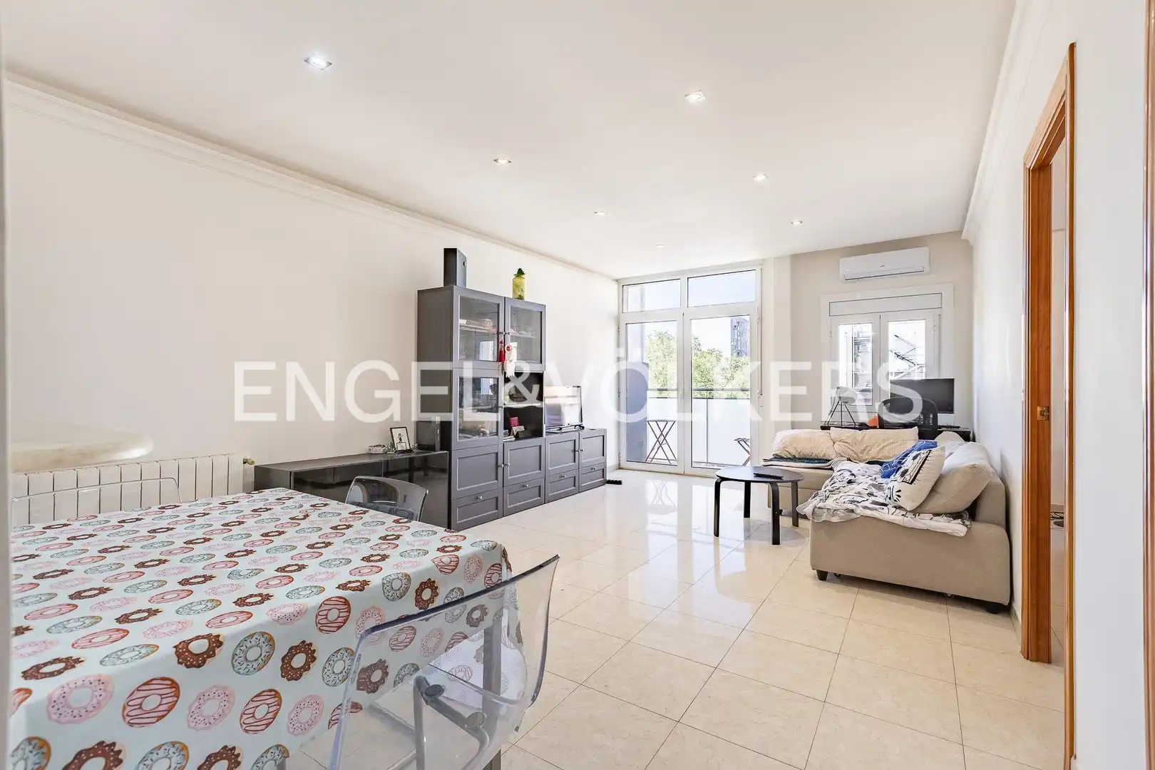 Vista exterior de Pis en venda en  Barcelona Capital amb Calefacció i Balcó