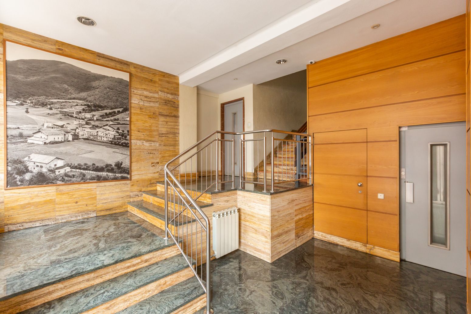 Pis en venda en  Pamplona / Iruña amb Calefacció, Parquet i Balcó