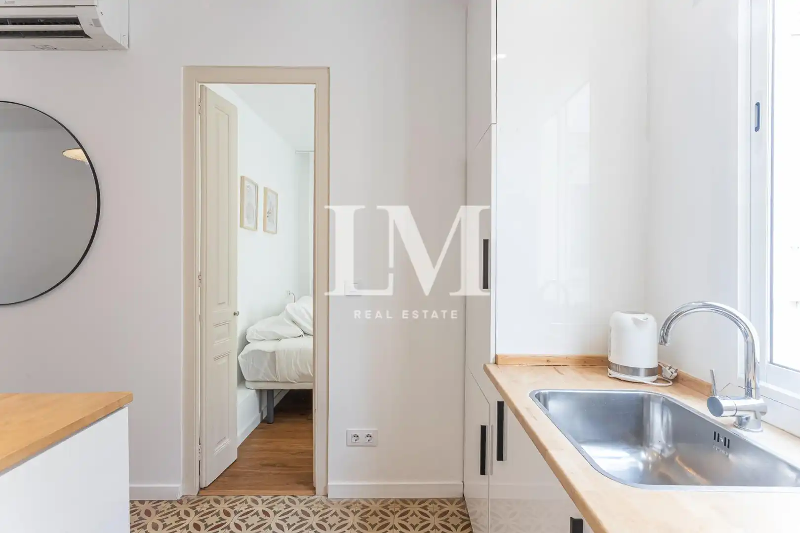 Dormitori de Apartament de lloguer en Barcelona amb Aire condicionat, Calefacció i Moblat