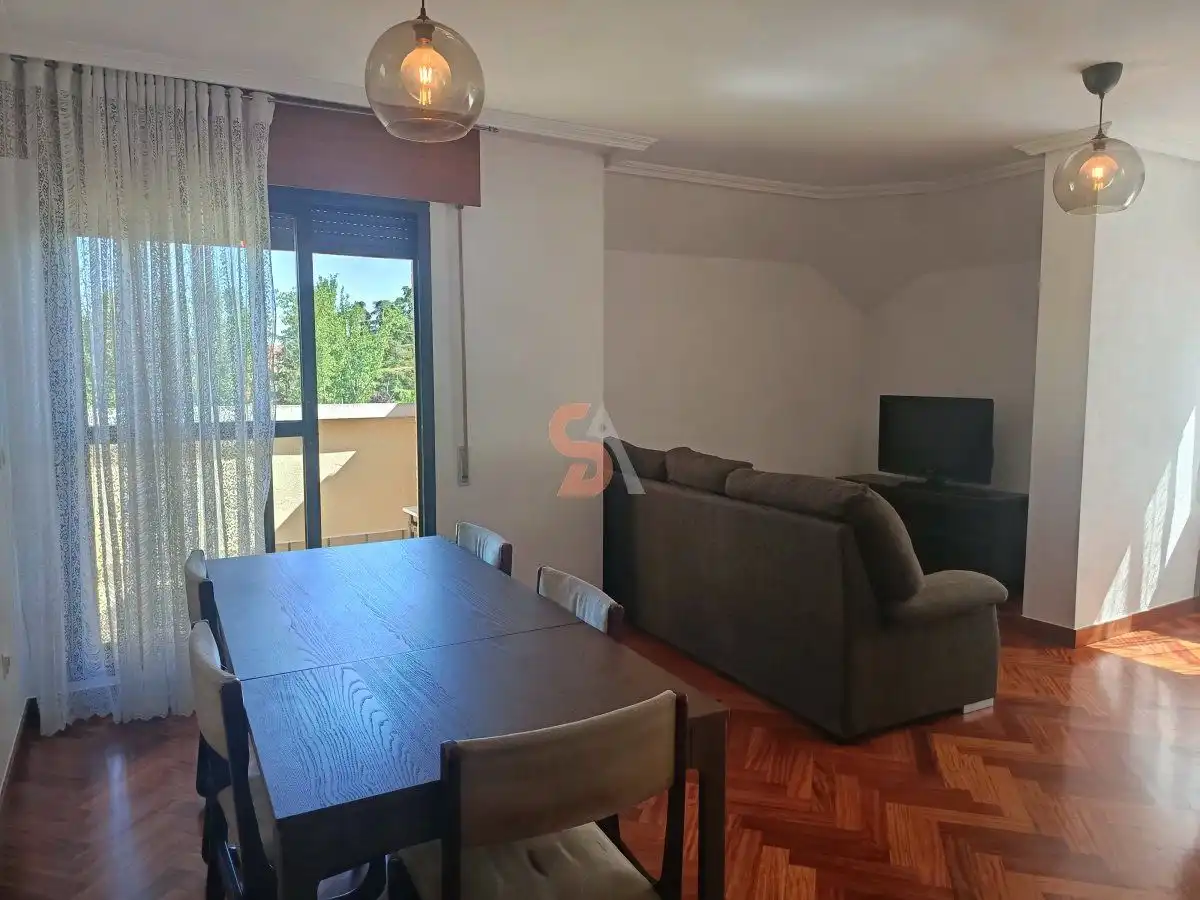 Living room of Flat for rent in Valladolid  with Heating, Terrace and Storage room