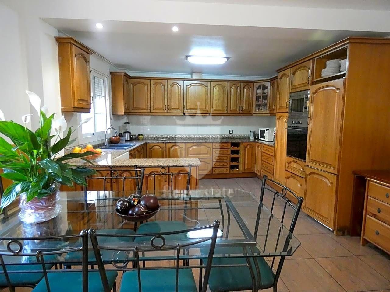 Cuina de Casa o xalet en venda en  Palma de Mallorca amb Jardí privat