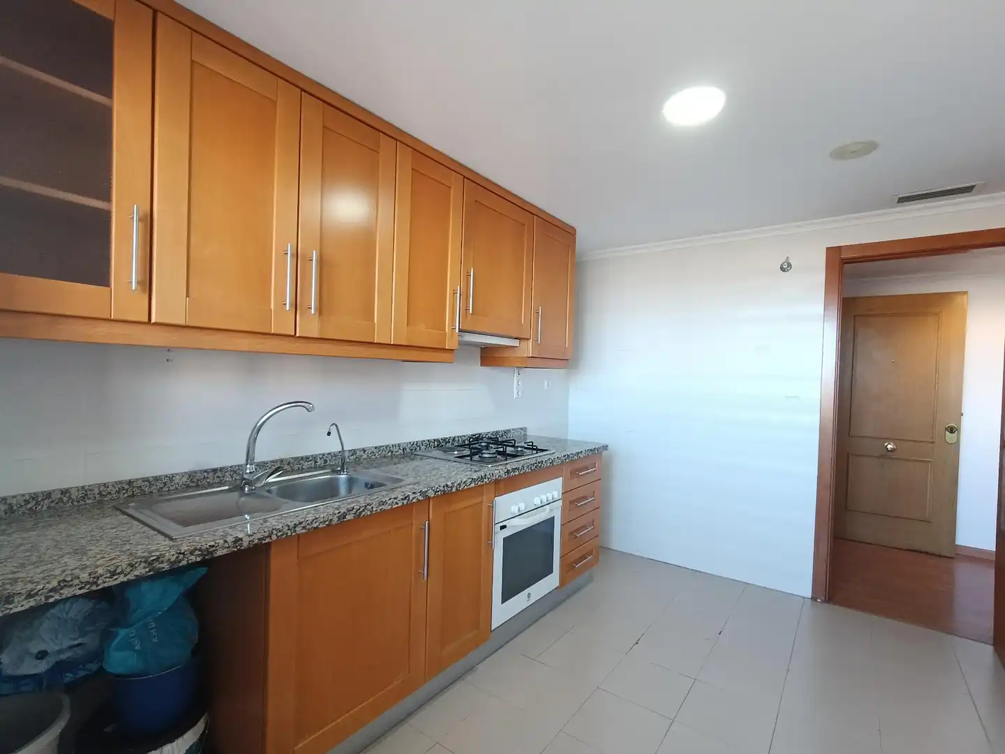 Cocina de Piso en venta en Alicante / Alacant con Aire acondicionado, Jardín privado y Trastero